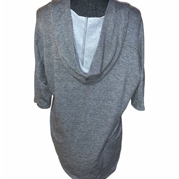 Tresics Hooded Half Sleeve Top - Picture 5 of 6
